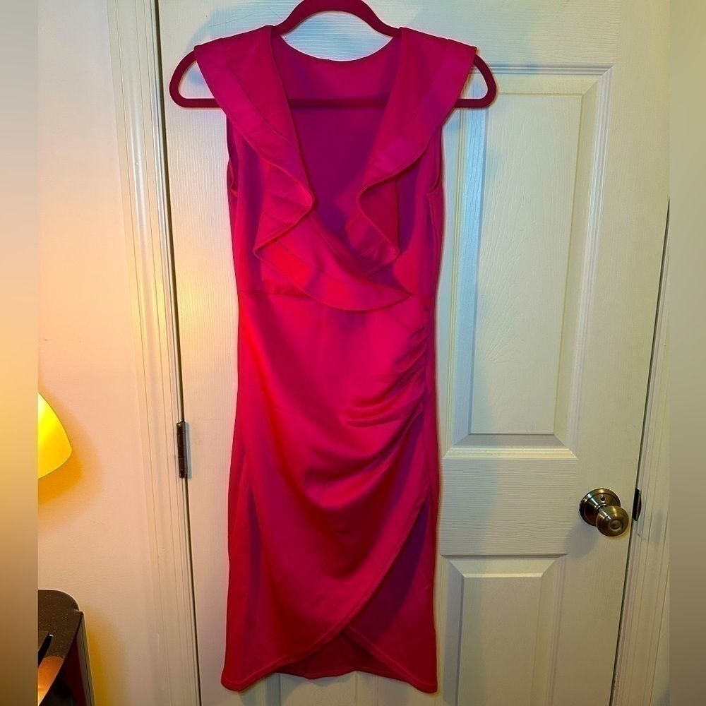 NWOT Ladies Size Small Hot Pink Dress